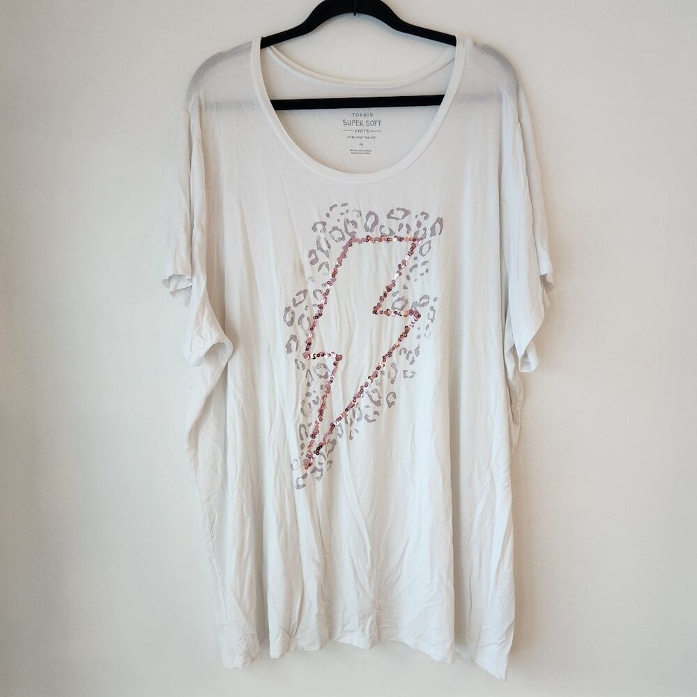 Torrid Super Soft Knits White T-Shirt Sequin Lightning Bolt Comfy Women's 4X